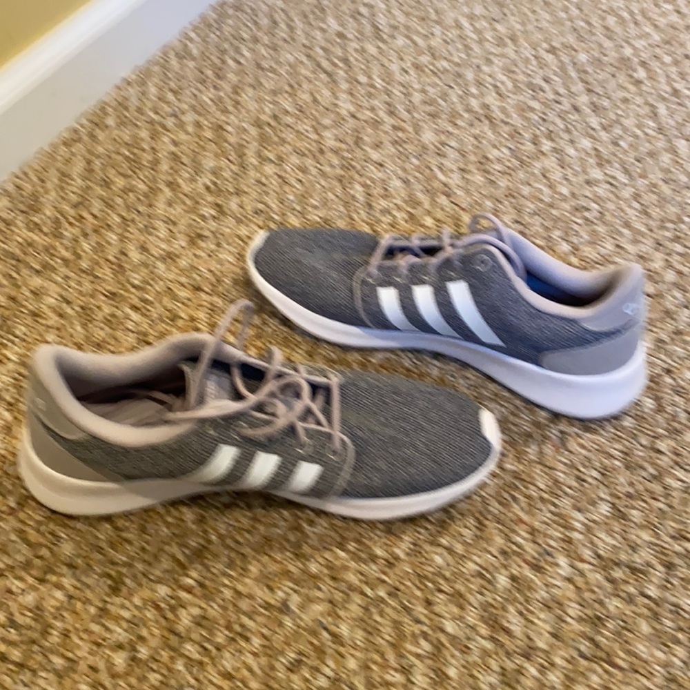 Adidas cloud foam women’s sneakers